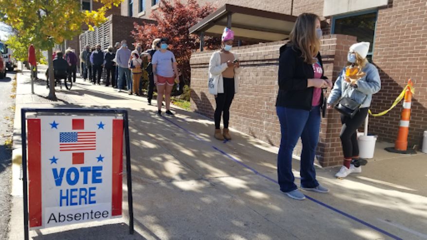 Voters lined up outside the Boone County Government Center to cast absentee ballots in November 2020.